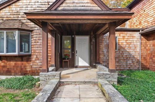 16 Boston Post Rd, Lyme, CT 06371-1406