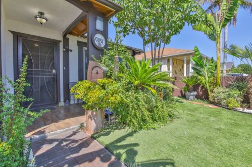 10891 Hulme Ave, Lynwood CA  90262-2231 exterior