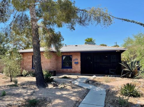 1220 Hampton St, Tucson, AZ 85719-3610