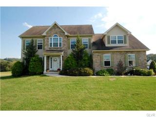 46 Labar Rd, Bangor, PA 18013-9444