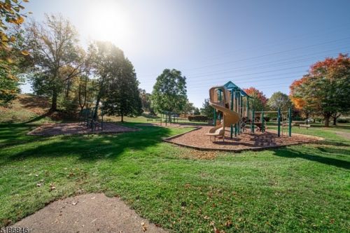 66 Hope St, Nutley NJ  07110-3120 exterior