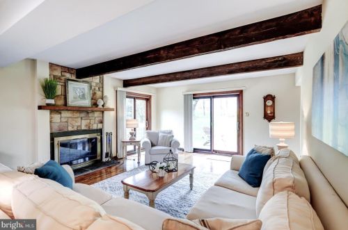 1030 Beaumont Rd, Berwyn PA  19312-2040 exterior