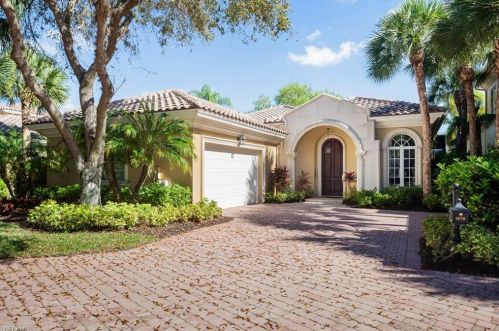 4670 Via Roma, Bonita Springs, FL 34134-4946