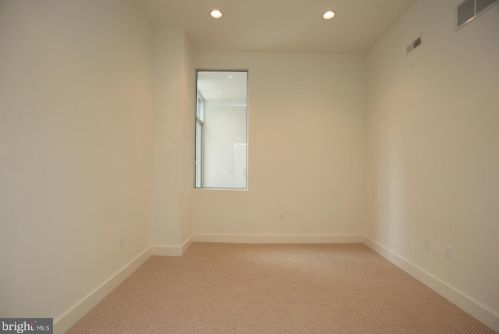 1101 Locust St, Philadelphia PA  19107-5519 exterior