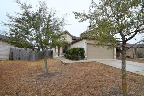 135 Myrtle St, Uhland, TX 78640-5554