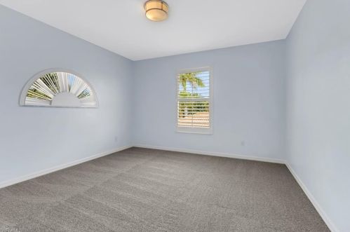 2042 Morning Sun Ln, Naples FL 34119-3323 exterior