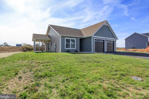 1007 Southwood Dr, Lees Cross Roads, PA 17257-8333