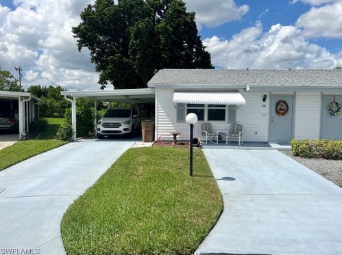 28 Desert Candle Cir, Lehigh Acres, FL 33936-7362