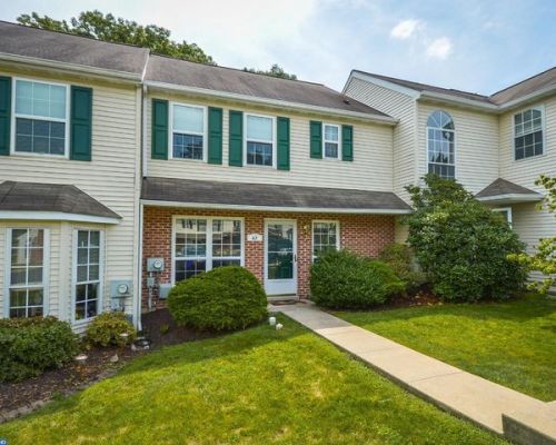 67 Village Dr, Collegeville, PA 19473-2331