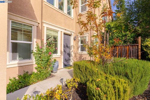 3551 Pinot Noir Ct, Pleasanton CA  94568-2556 exterior