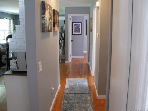 24 Mohican Ln, Wallingford CT  06492-2810 exterior