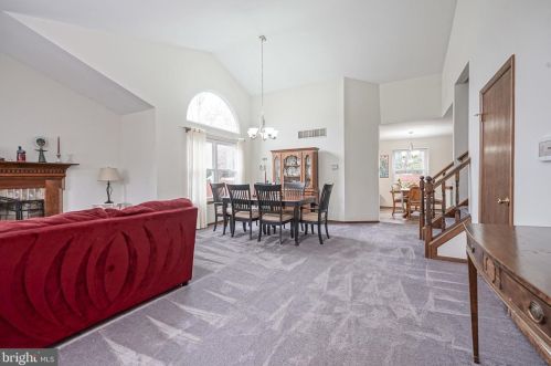 5 Stonegate Ct, Blenheim NJ  08012-5356 exterior