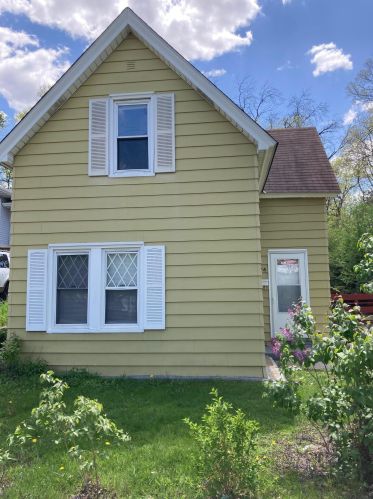 1324 7th St, Saint Paul, MN 55102-4225