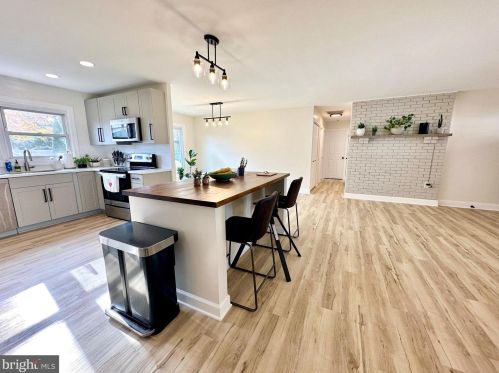 27 Emerald Ln, Willingboro NJ  08046-2255 exterior