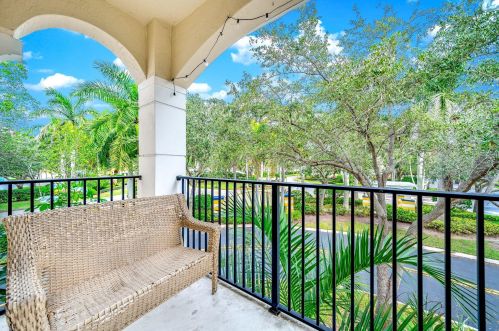2850 Oasis Dr, Boynton Beach FL  33426-8665 exterior