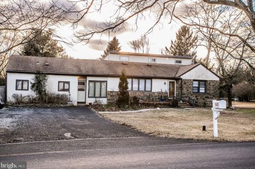 648 Park Rd, Lansdale, PA 19446-5610