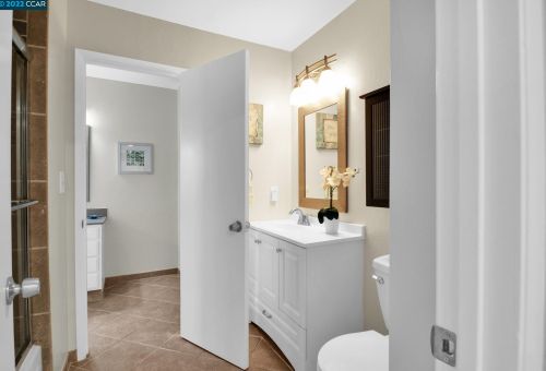 2474 Belvedere Ave, San Leandro CA  94577-6543 exterior