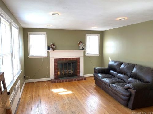 203 High St, Manchester, CT 06040-5751