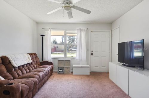 14813 Sussex Dr, Orlando, FL 32826-3822