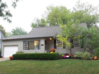 1393 Haverston Rd, Cleveland, OH 44124-1449