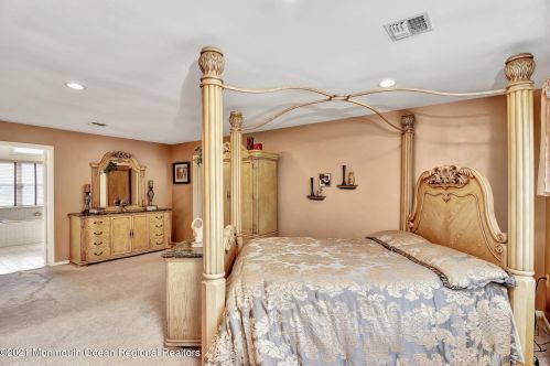 8 Rillstone Ct, East Freehold NJ  07728-8574 exterior