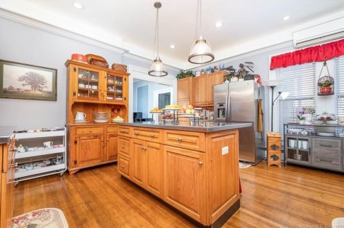 16 Spring St, Bristol CT  06010-5047 exterior