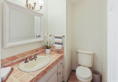 3525 Pansy Dr, Calabasas CA  91302-2072 exterior