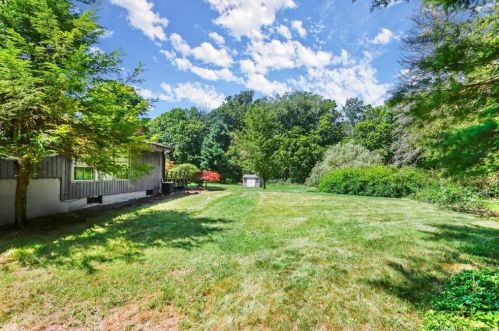 11 Bennetts Farm Rd, Ridgefield, CT 06877-1507