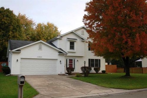 11663 Cross Cut Dr, Granger, IN 46530-8844