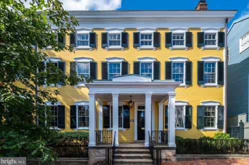 1224 30th St, Washington, DC 20019-2104