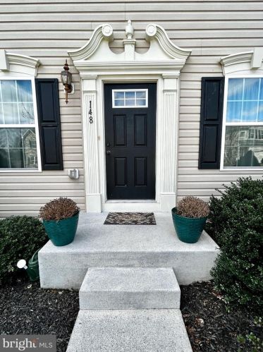148 Killian Ln, Charles Town WV  25414-4939 exterior