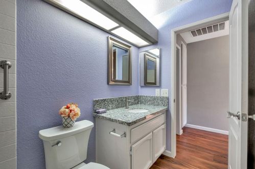 9440 Trenholm Dr, Elk Grove CA  95758-6534 exterior