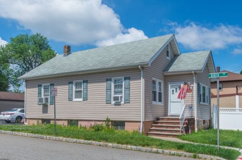 13 Coney Rd, Little Falls NJ  07424-1011 exterior