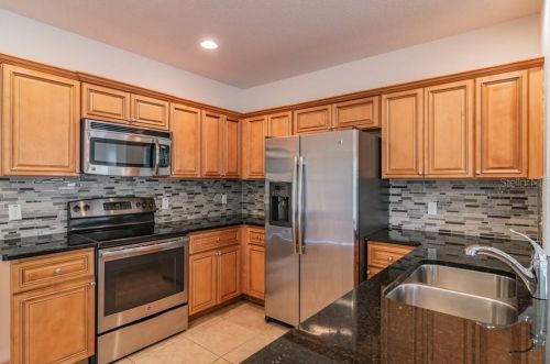 961 Aussi Ct, Tarpon Springs FL  34689 exterior