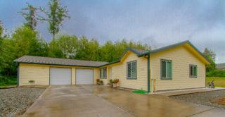 38578 Hood Canal Dr, Hansville, WA 98340-8797