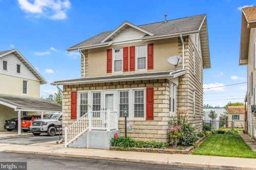 313 Prince St, Littlestown, PA 17340-1209
