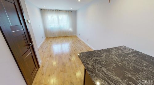 33 Berkshire Rd, Old Bridge NJ  08857-1601 exterior