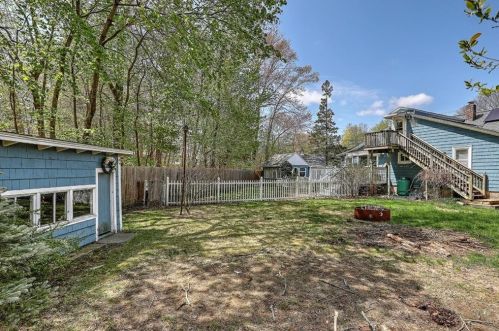 1990 New London Tpke, Coventry RI  02816-4404 exterior
