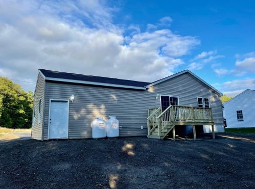 15 Sharon Way, Fremont, NH 03044-3248