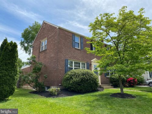 222 Pinehurst Rd, Wilmington, DE 19803-3126
