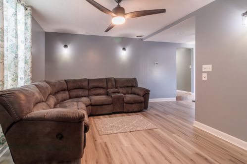 115 High St, Hebron OH  43025-9038 exterior