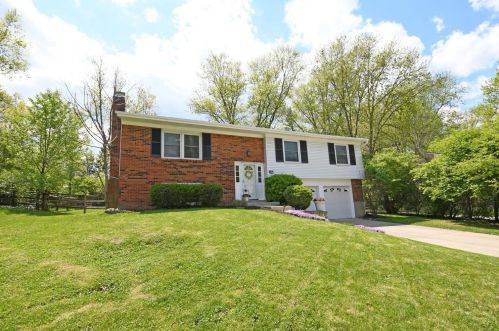 7877 Eglington Ct, Cincinnati, OH 45255-2470