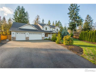 18401 25th Dr, Camano Island, WA 98292-6034