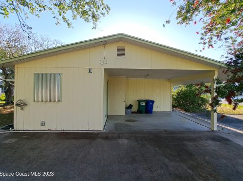 925 Gulfstream Ave, Sebastian, FL 32958-6028