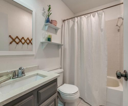 1135 Midway Dr, Richardson TX  75081-3629 exterior