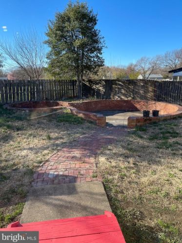 814 Kilarney Dr, Fredericksburg VA  22407-6558 exterior