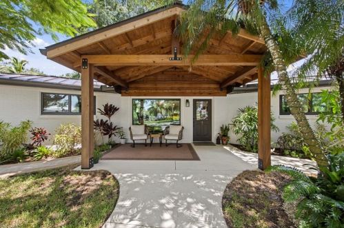 9856 Tonya Ct, Bonita Springs, FL 34135-4717