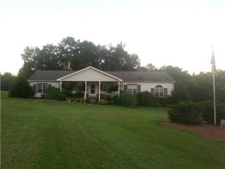 2601 Floyd Rd, Clarksville, TN 37042-6959