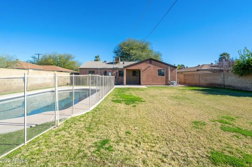 4220 16 Dr, Phoenix AZ  85015-1426 exterior