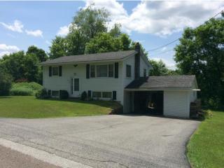 14 Daniels Dr, Barre, VT 05641-5110